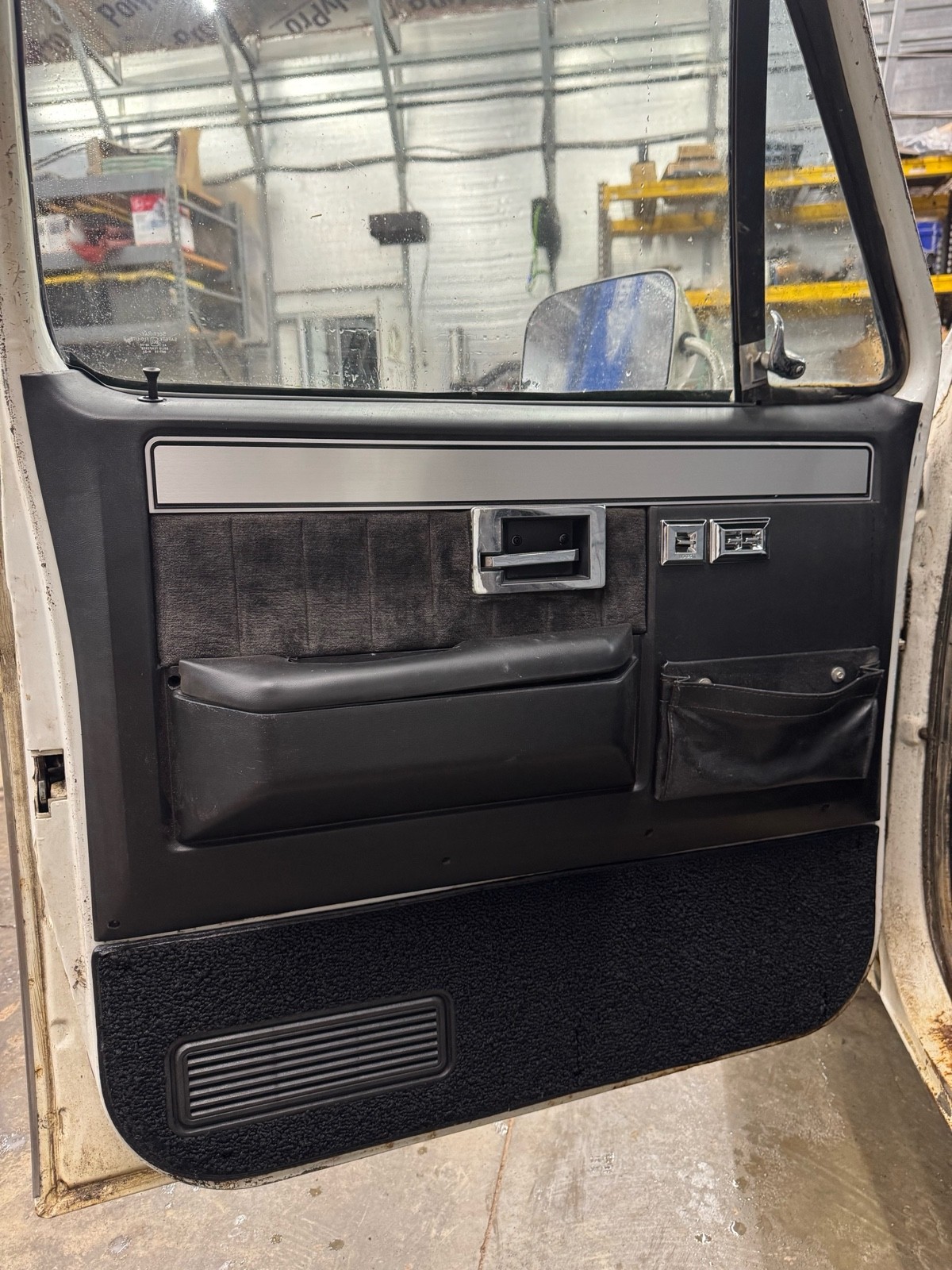 Chevrolet-Silverado-1500-1986-15
