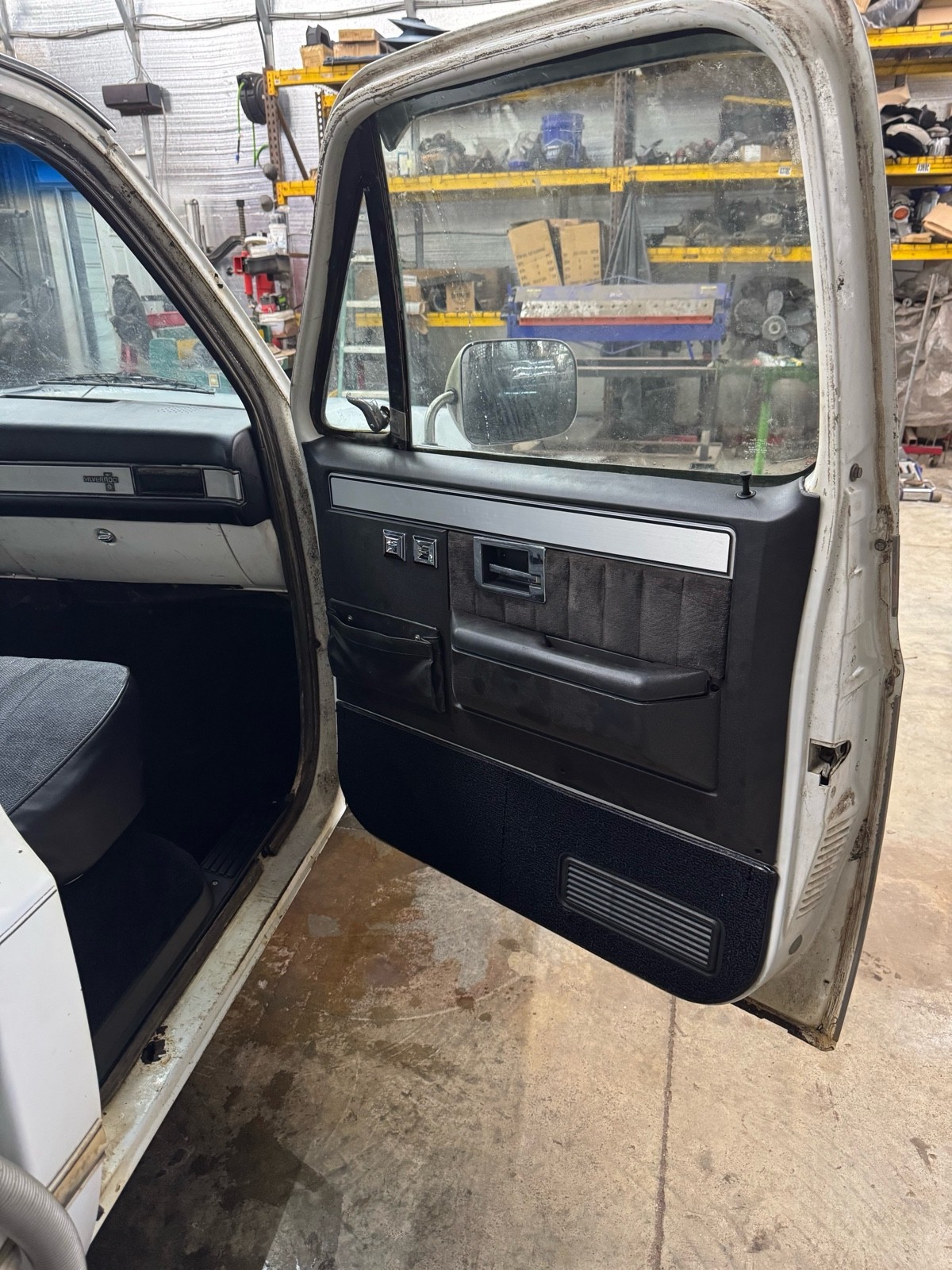 Chevrolet-Silverado-1500-1986-18