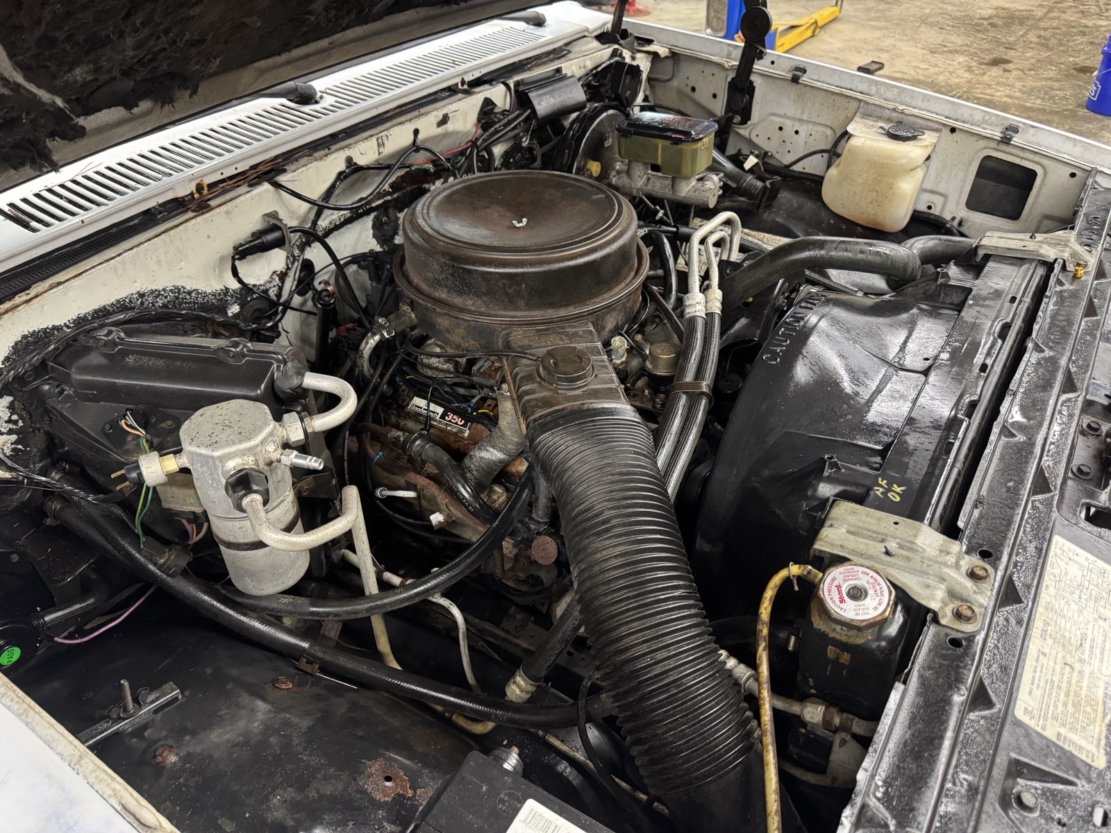 Chevrolet-Silverado-1500-1986-21