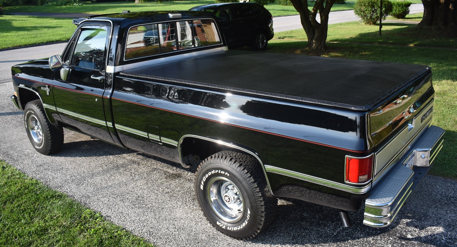 Chevrolet-Silverado-1500-1987-Standard-Cab-Pickup-1
