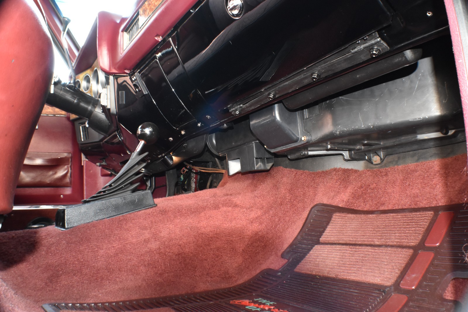 Chevrolet-Silverado-1500-1987-Standard-Cab-Pickup-27