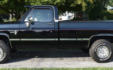 Chevrolet-Silverado-1500-1987-Standard-Cab-Pickup-3