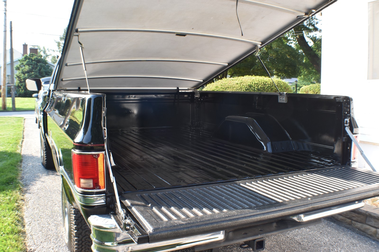 Chevrolet-Silverado-1500-1987-Standard-Cab-Pickup-30