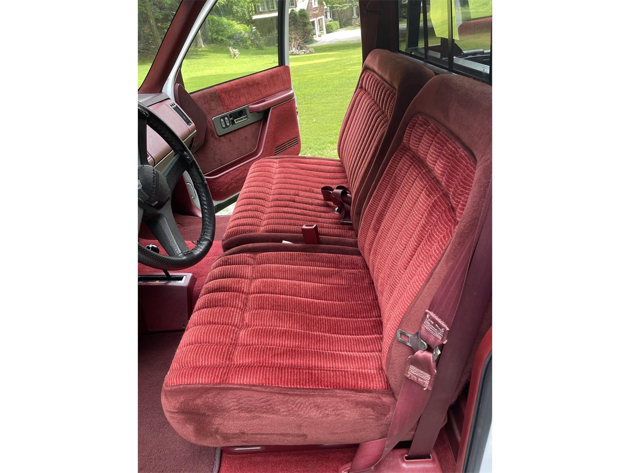 Chevrolet-Silverado-1500-1991-Arctic-Whitr-RedMaroon-11