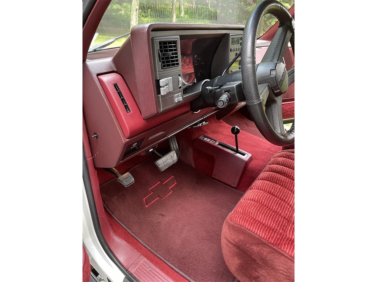 Chevrolet-Silverado-1500-1991-Arctic-Whitr-RedMaroon-13