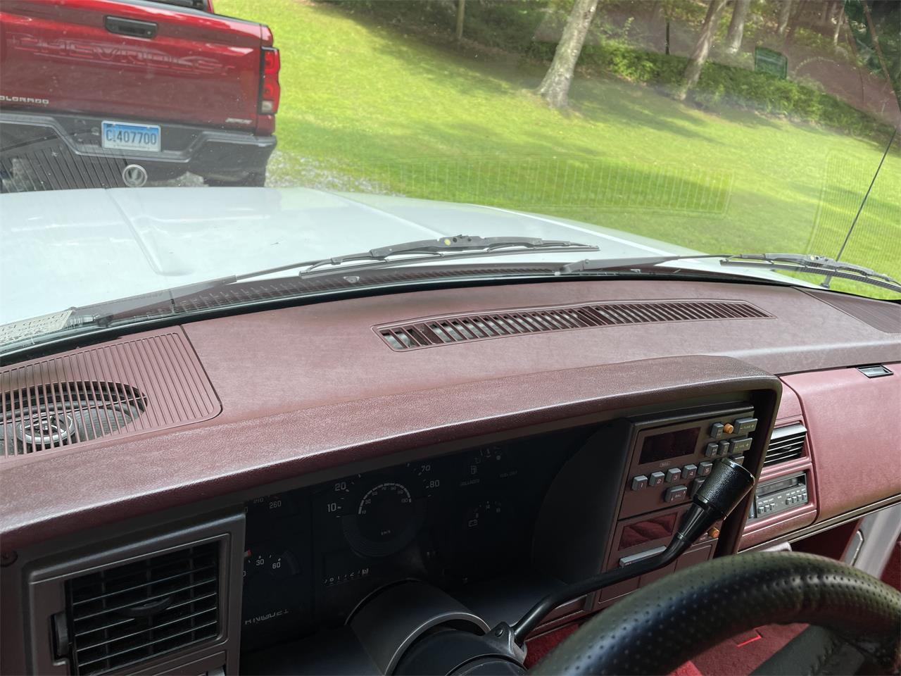 Chevrolet-Silverado-1500-1991-Arctic-Whitr-RedMaroon-14