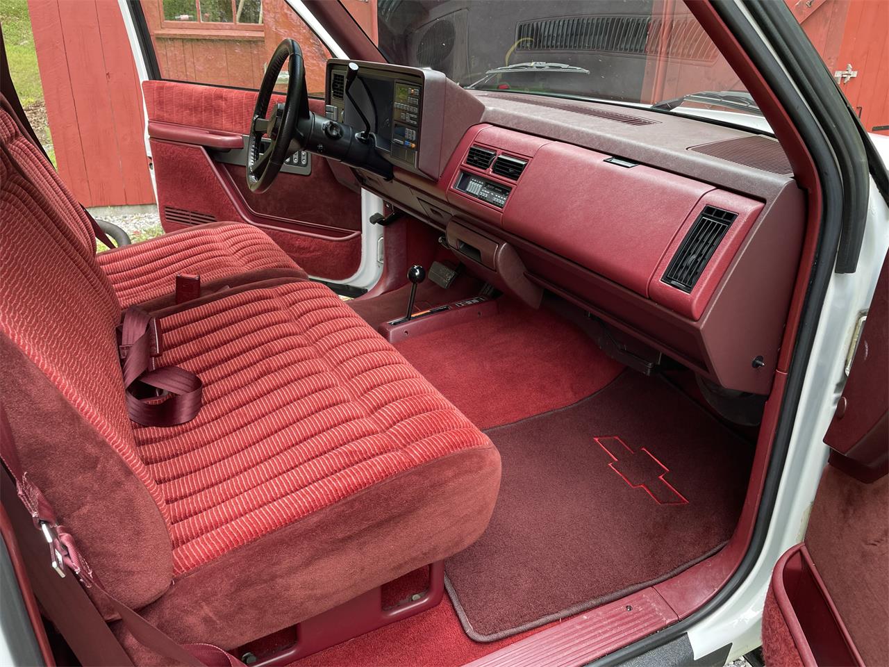 Chevrolet-Silverado-1500-1991-Arctic-Whitr-RedMaroon-16