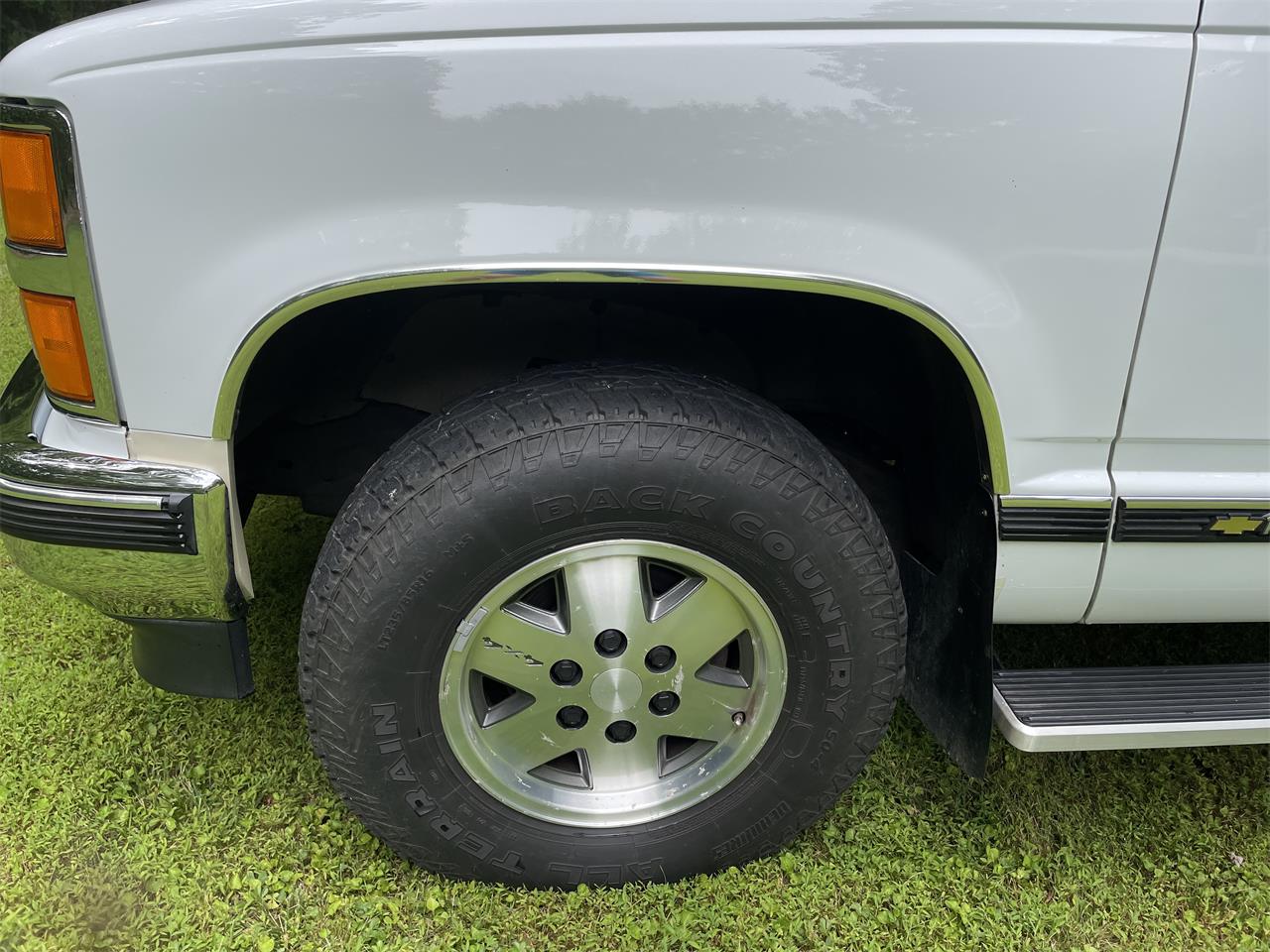Chevrolet-Silverado-1500-1991-Arctic-Whitr-RedMaroon-23