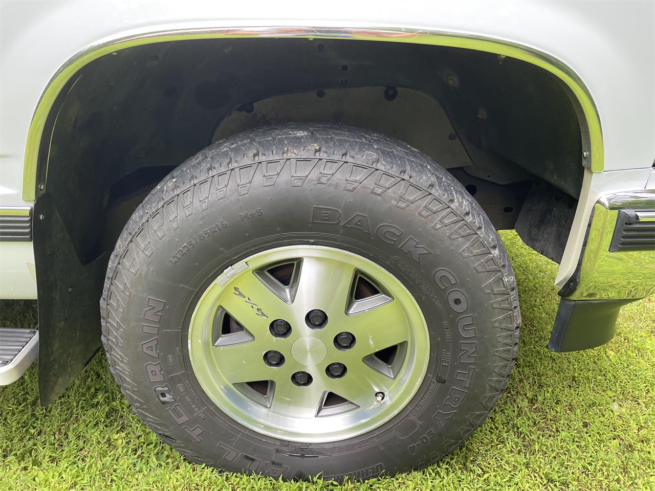 Chevrolet-Silverado-1500-1991-Arctic-Whitr-RedMaroon-24