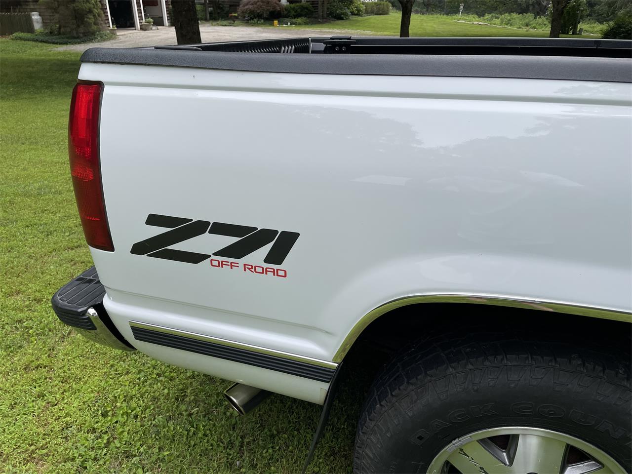 Chevrolet-Silverado-1500-1991-Arctic-Whitr-RedMaroon-9
