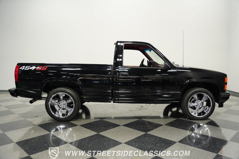 Chevrolet-Silverado-1990-Onyx-Black-Dark-Red-16