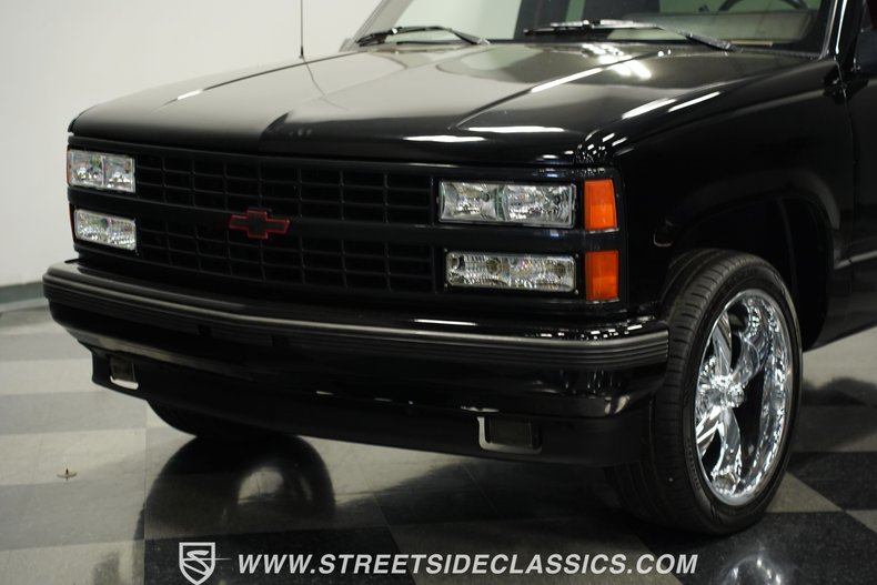 Chevrolet-Silverado-1990-Onyx-Black-Dark-Red-19