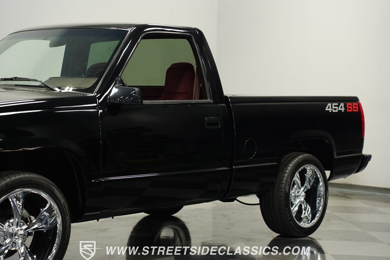 Chevrolet-Silverado-1990-Onyx-Black-Dark-Red-22