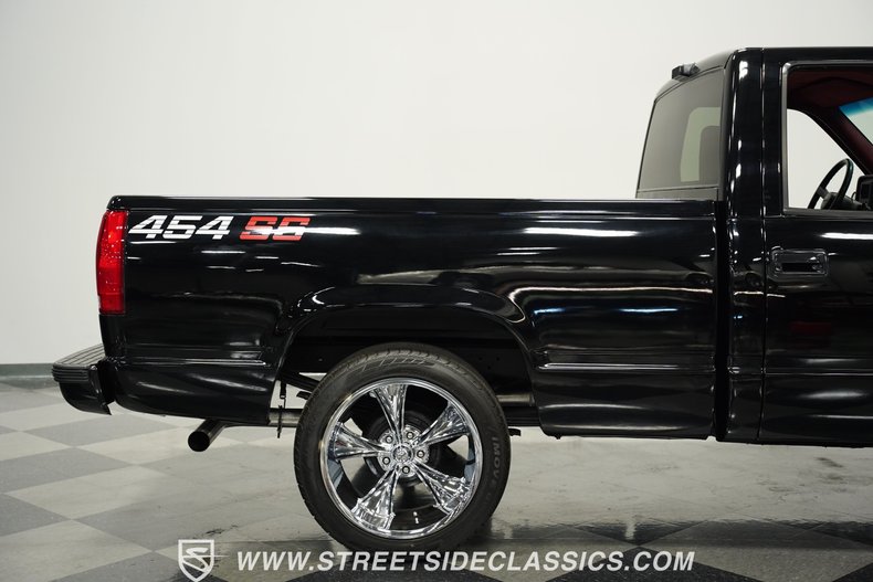 Chevrolet-Silverado-1990-Onyx-Black-Dark-Red-26