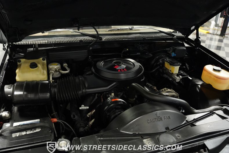 Chevrolet-Silverado-1990-Onyx-Black-Dark-Red-32