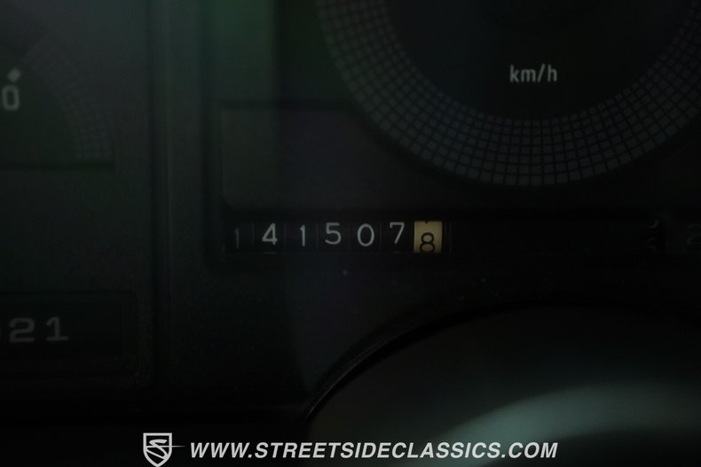 Chevrolet-Silverado-1990-Onyx-Black-Dark-Red-35