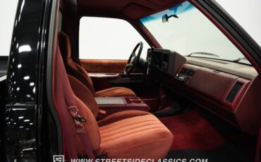 Chevrolet-Silverado-1990-Onyx-Black-Dark-Red-38