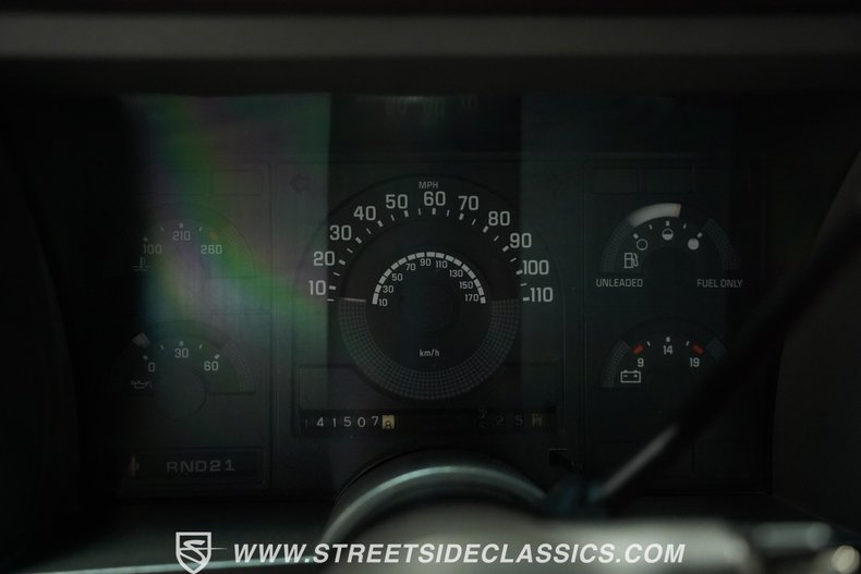 Chevrolet-Silverado-1990-Onyx-Black-Dark-Red-8