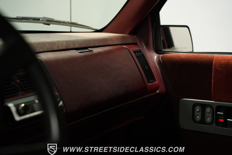 Chevrolet-Silverado-1990-Onyx-Black-Dark-Red-9