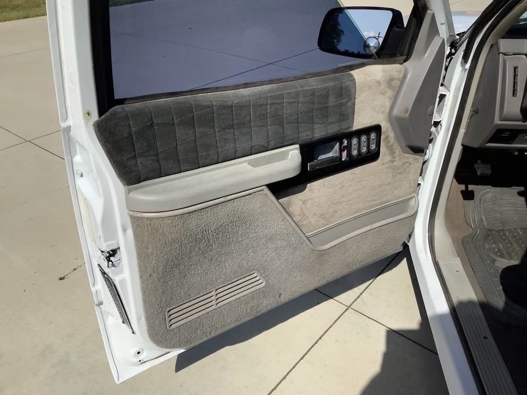 Chevrolet-Silverado-1993-15