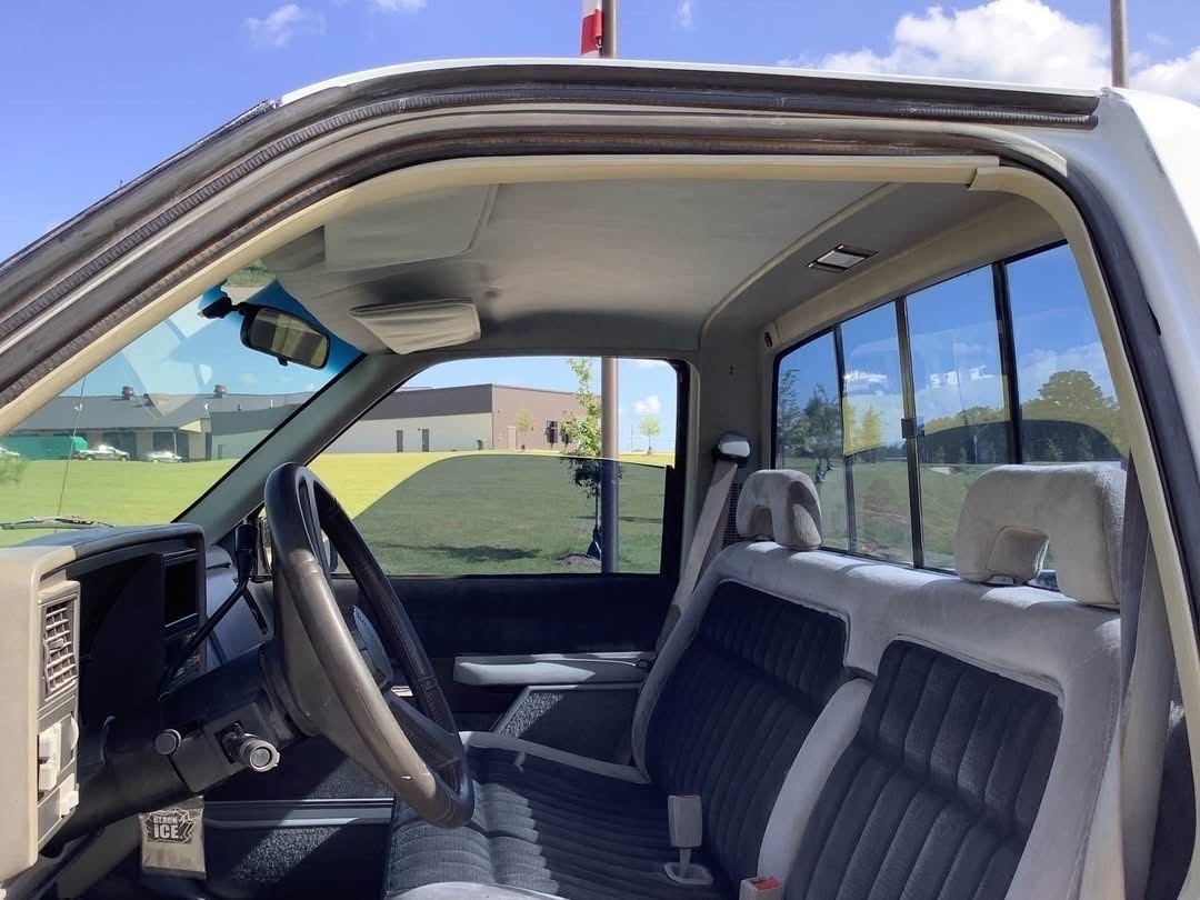 Chevrolet-Silverado-1993-16