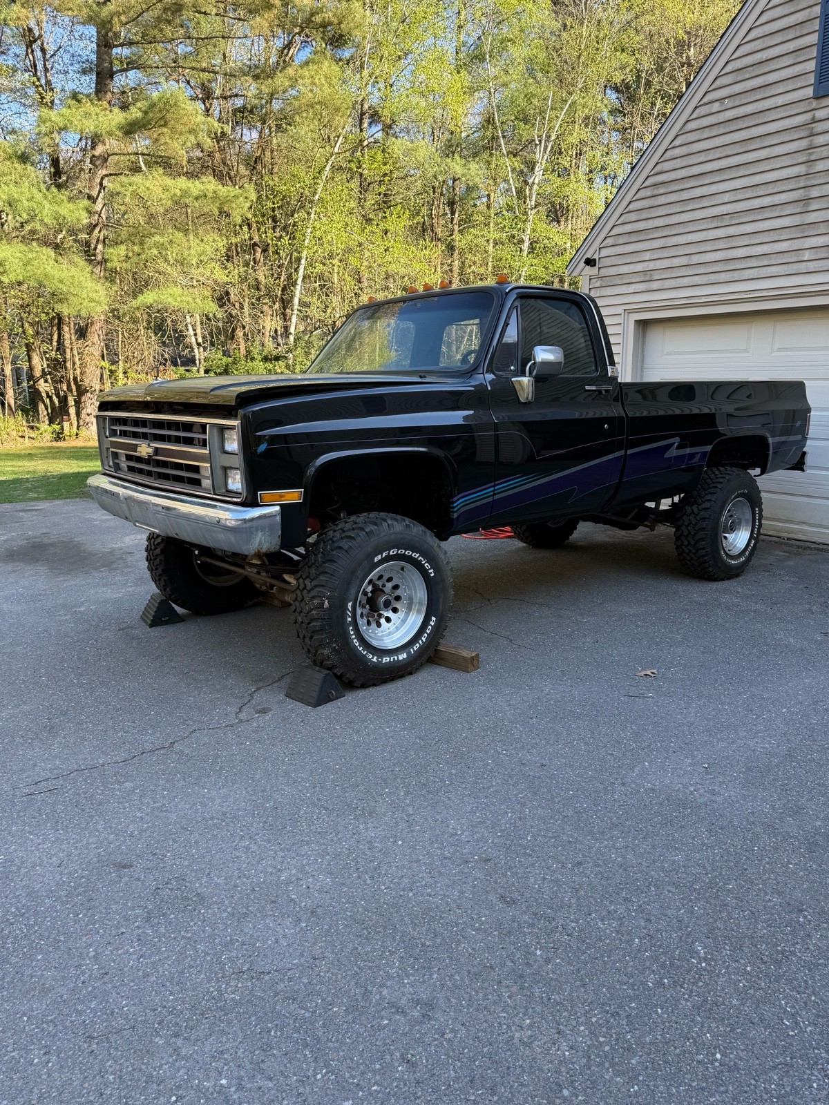 Chevrolet-Silverado-2500-1985-1