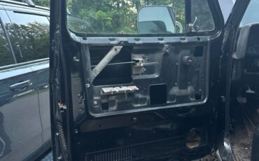 Chevrolet-Silverado-2500-1985-25