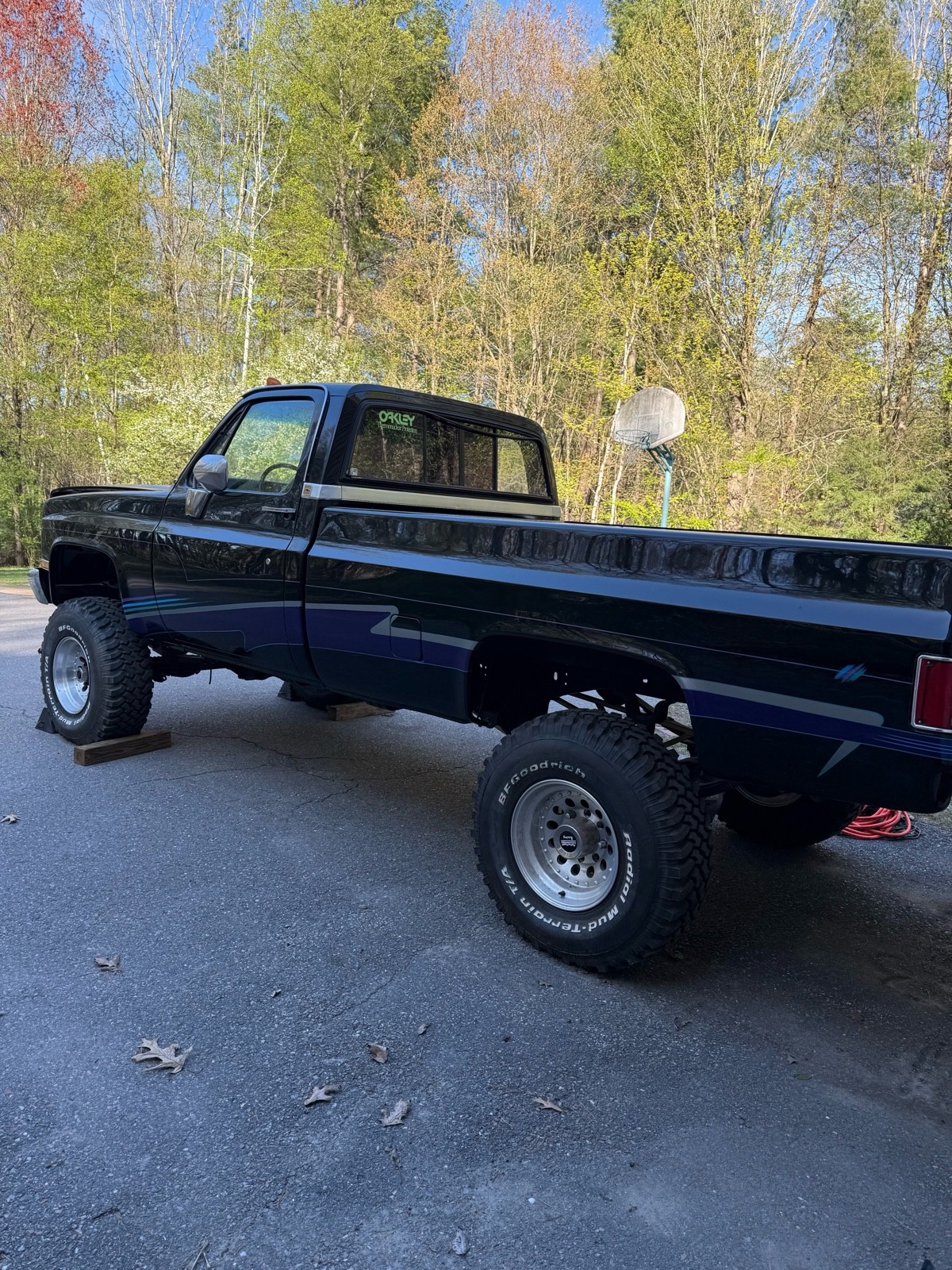 Chevrolet-Silverado-2500-1985-3