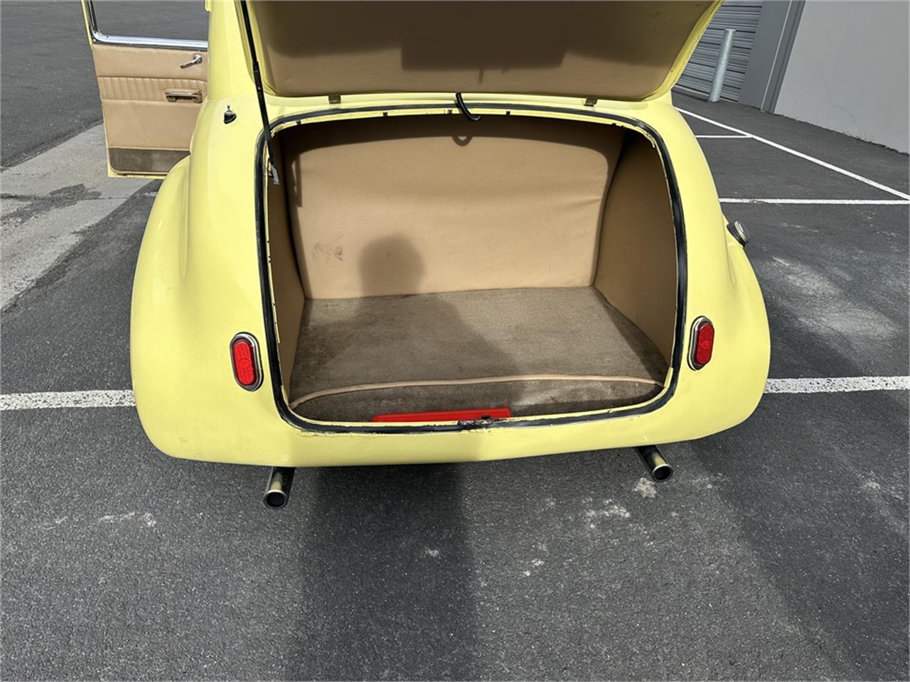 Chevrolet-Special-deluxe-1940-Yellow-Tan-13