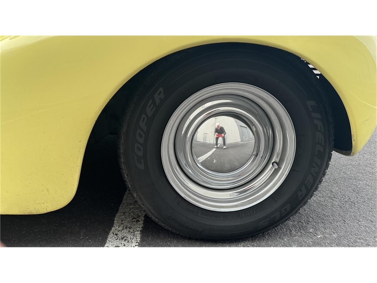 Chevrolet-Special-deluxe-1940-Yellow-Tan-2