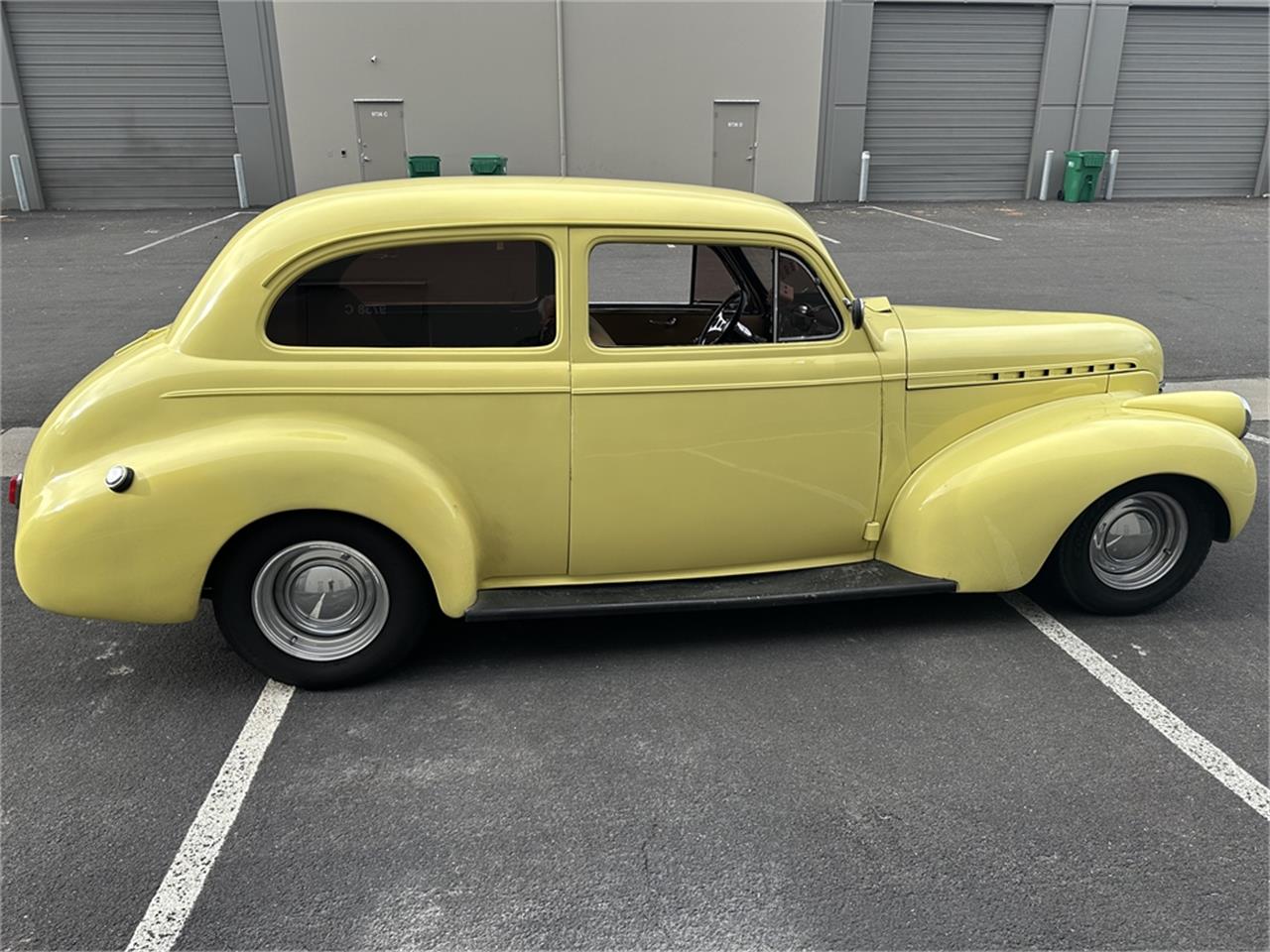 Chevrolet-Special-deluxe-1940-Yellow-Tan-23