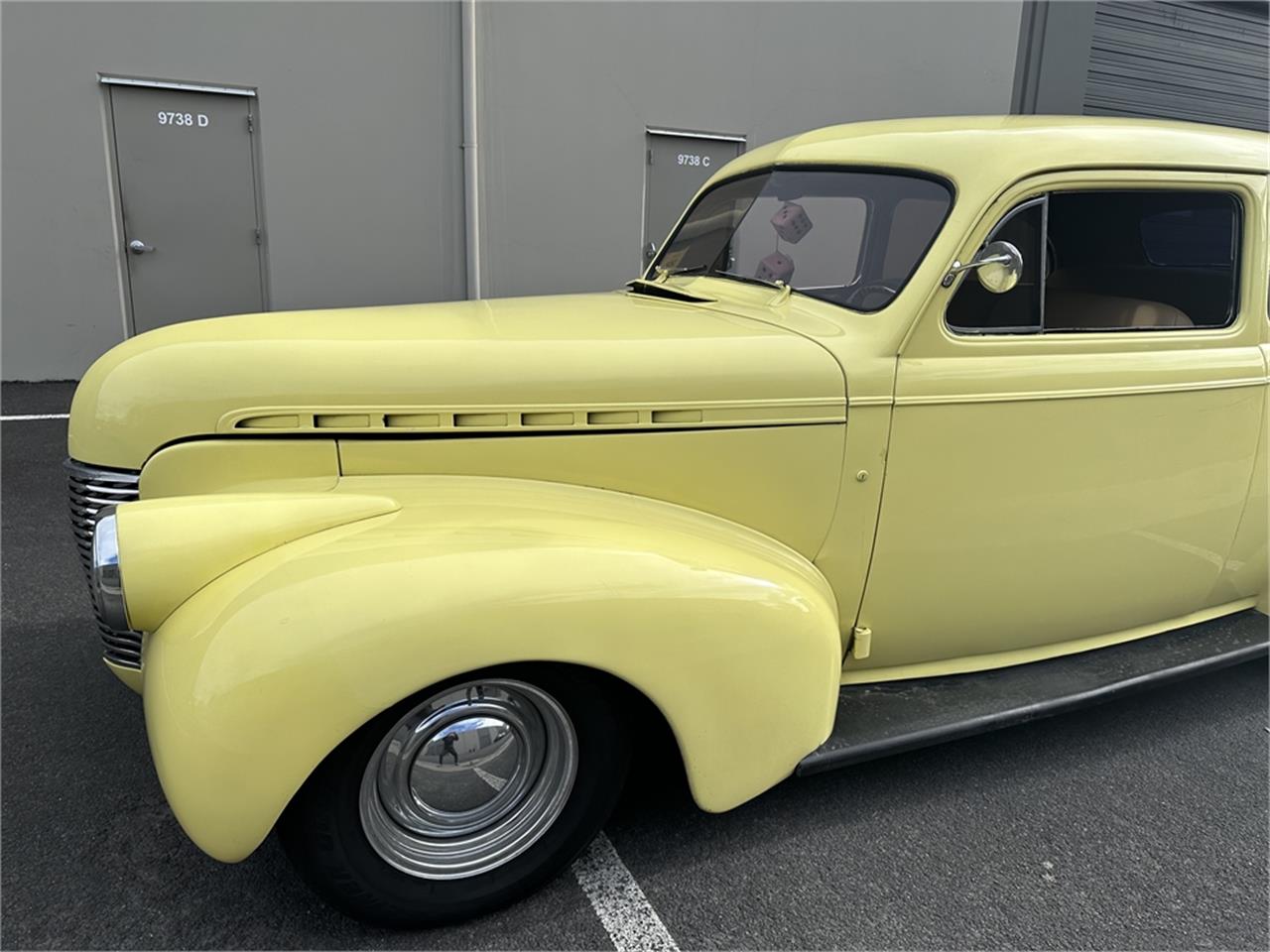 Chevrolet-Special-deluxe-1940-Yellow-Tan-26