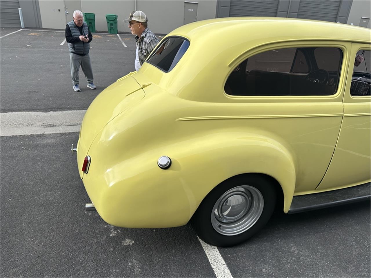 Chevrolet-Special-deluxe-1940-Yellow-Tan-30