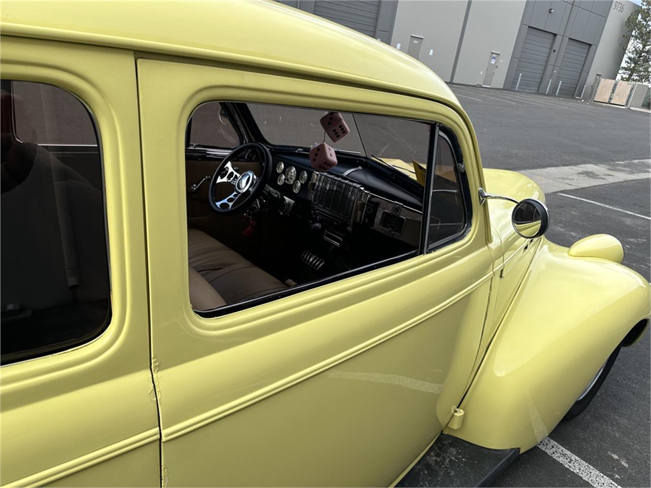 Chevrolet-Special-deluxe-1940-Yellow-Tan-32