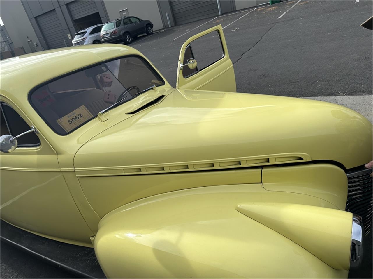 Chevrolet-Special-deluxe-1940-Yellow-Tan-33