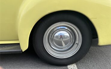 Chevrolet-Special-deluxe-1940-Yellow-Tan-35
