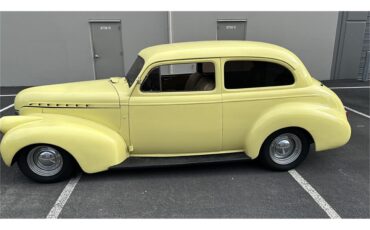 Chevrolet-Special-deluxe-1940-Yellow-Tan