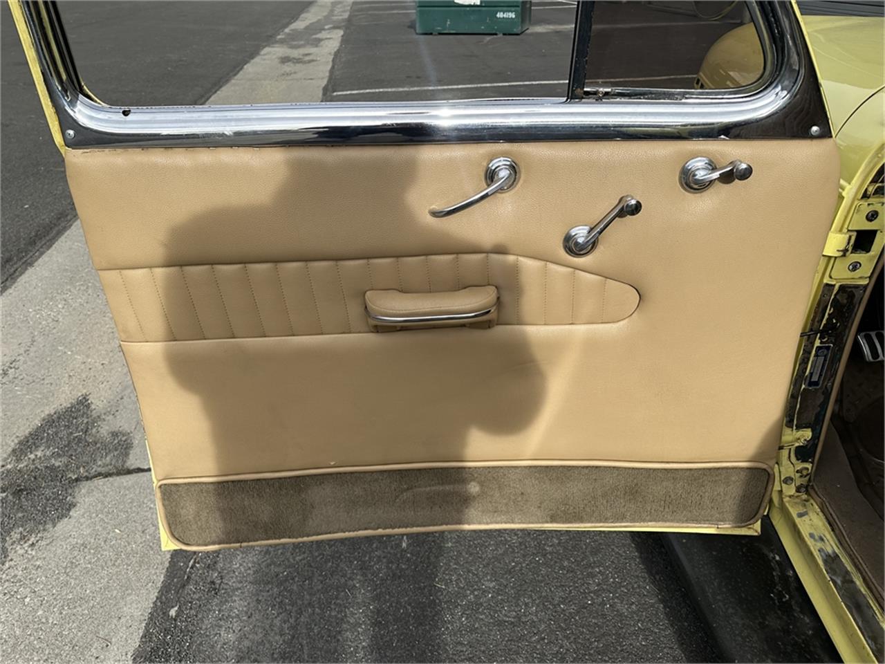 Chevrolet-Special-deluxe-1940-Yellow-Tan-48