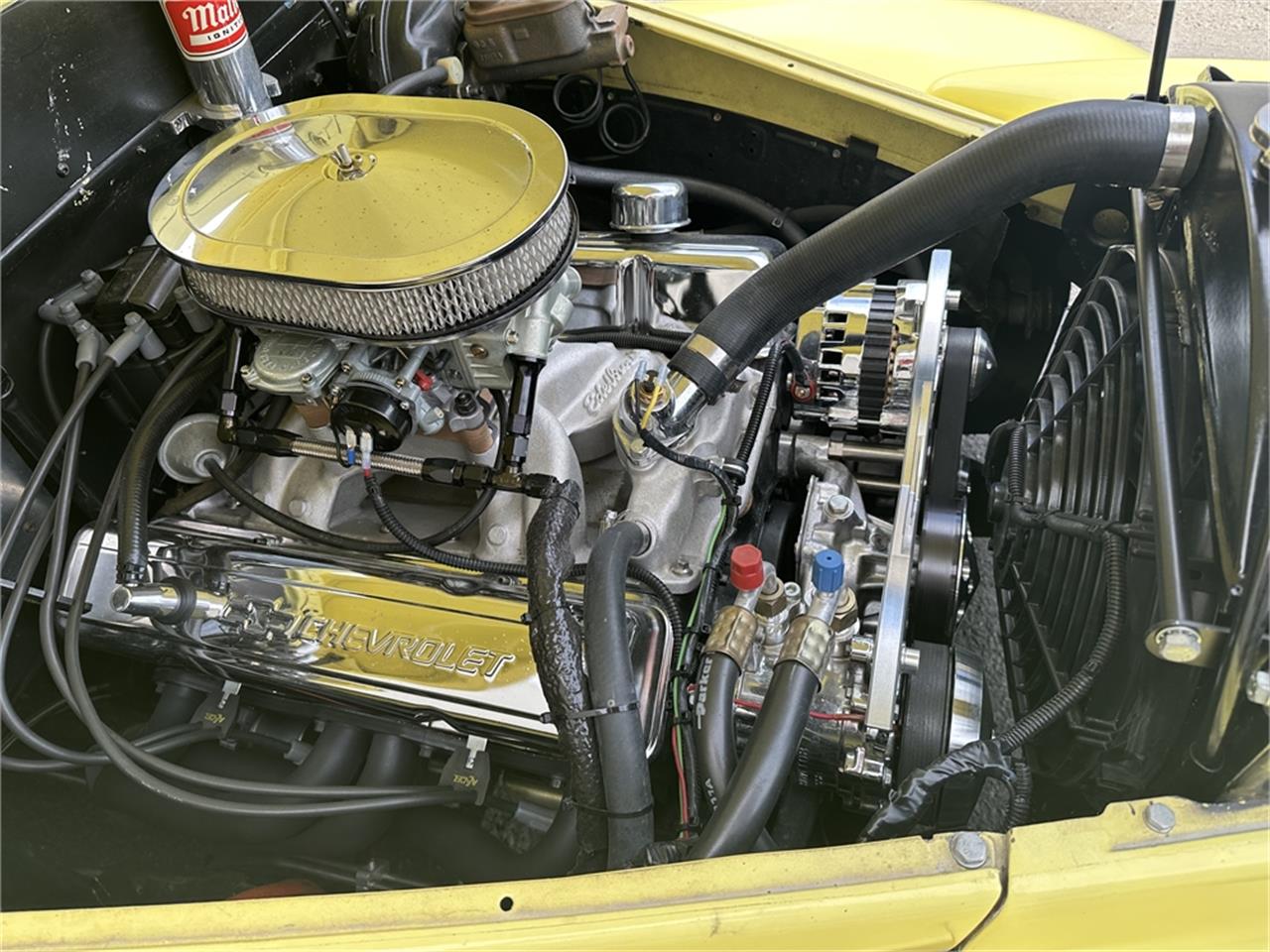 Chevrolet-Special-deluxe-1940-Yellow-Tan-50