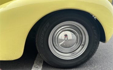 Chevrolet-Special-deluxe-1940-Yellow-Tan-6