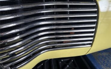Chevrolet-Special-deluxe-1940-Yellow-Tan-9