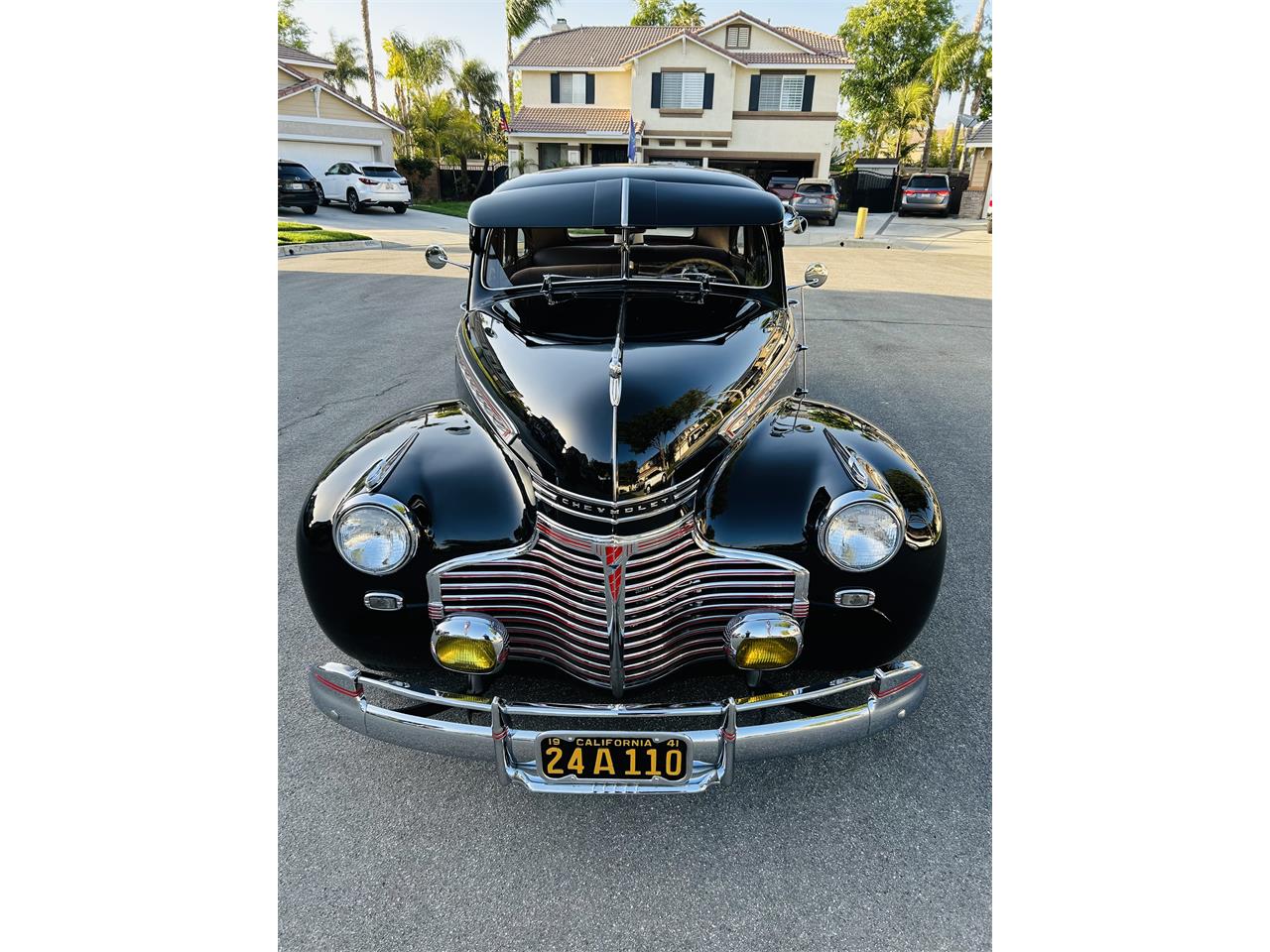 Chevrolet-Special-deluxe-1941-Black-Tan-1