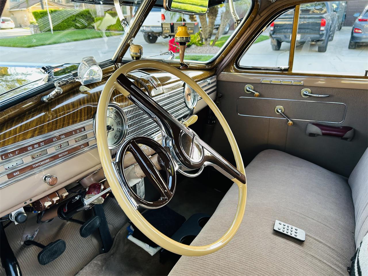 Chevrolet-Special-deluxe-1941-Black-Tan-19