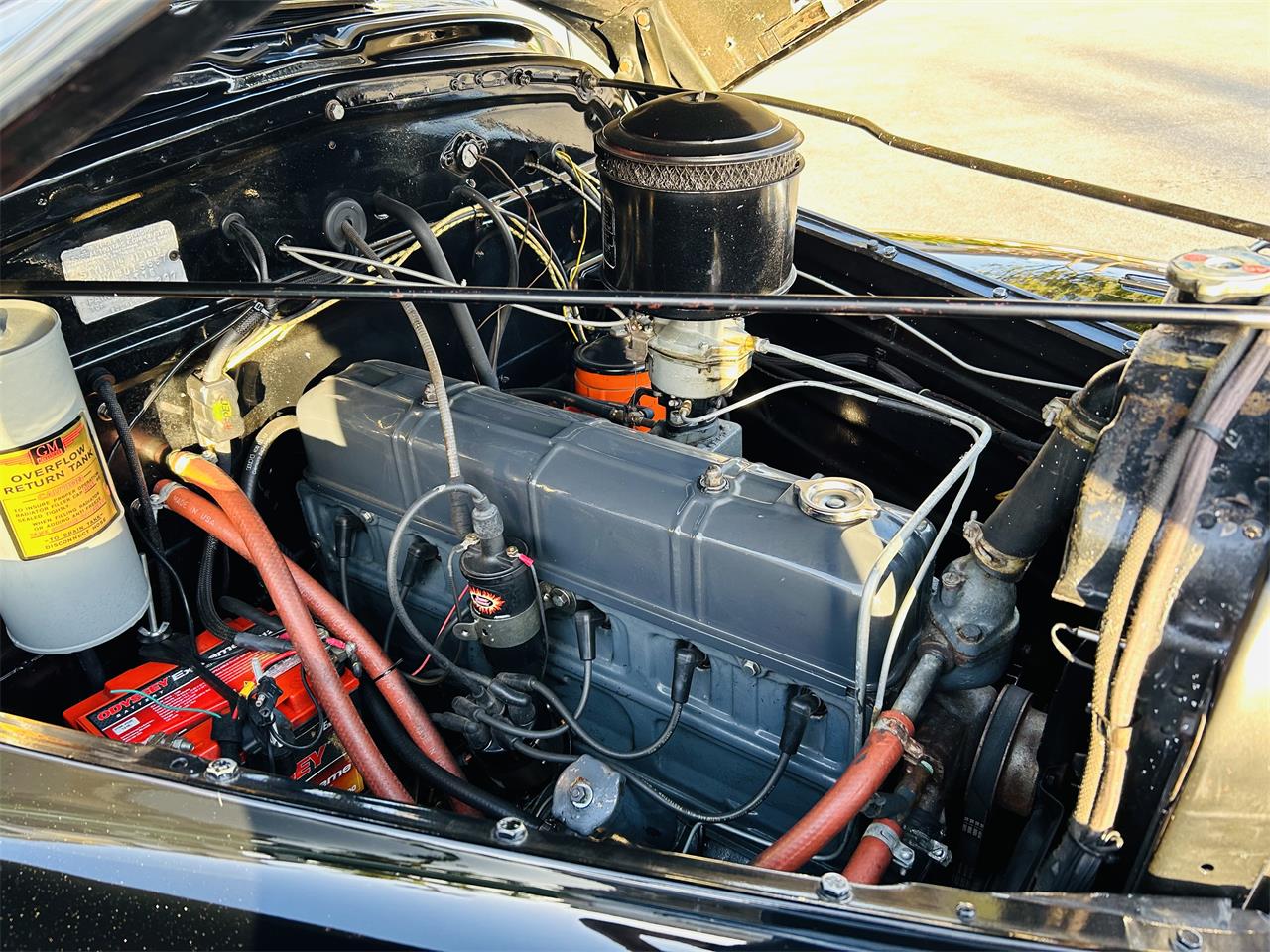 Chevrolet-Special-deluxe-1941-Black-Tan-22