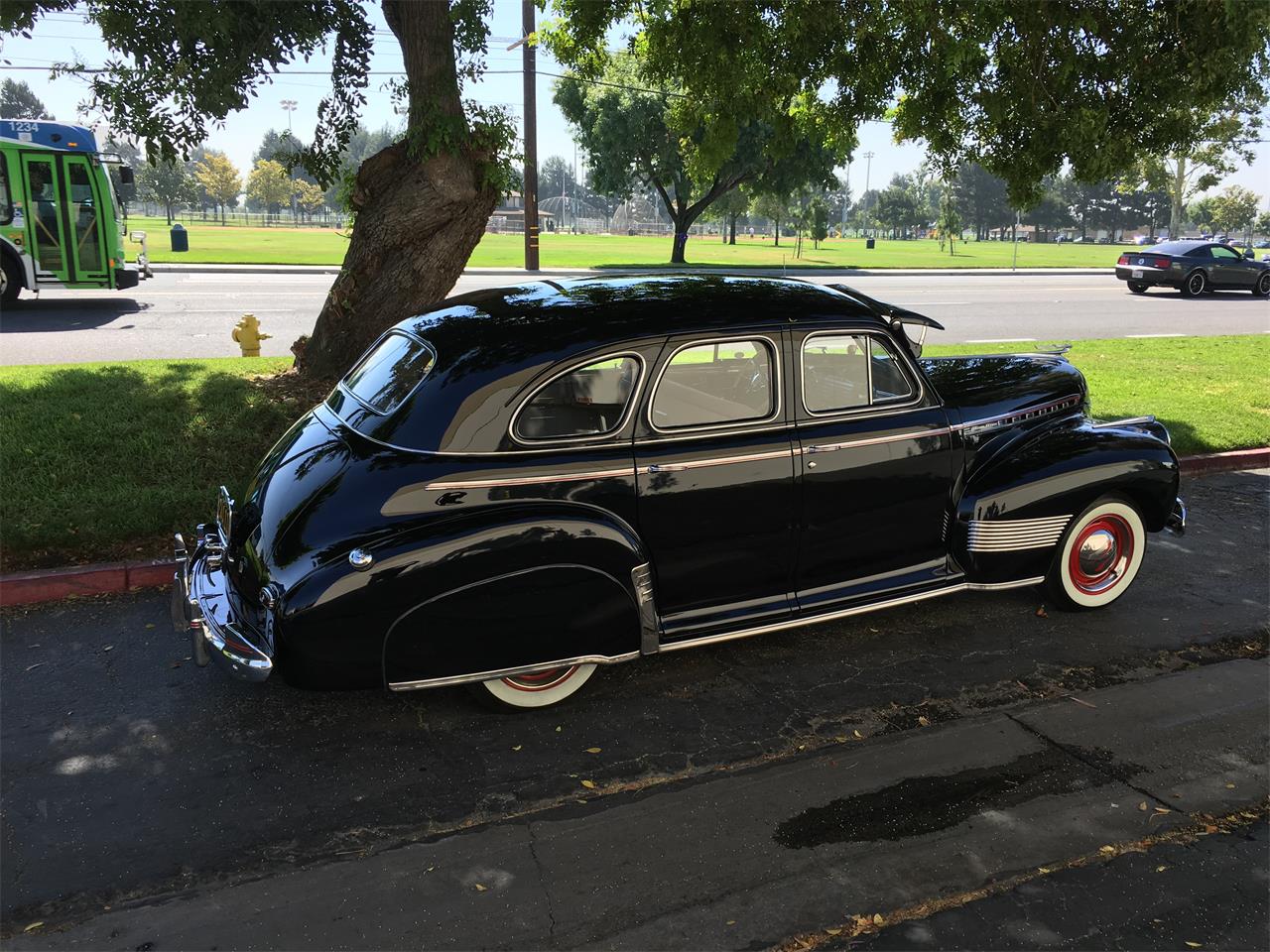 Chevrolet-Special-deluxe-1941-Black-Tan-5