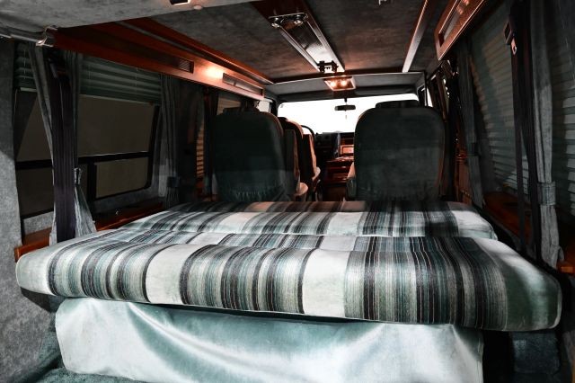 Chevrolet-Sportvan-G20-1992-Passenger-16