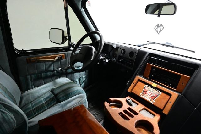 Chevrolet-Sportvan-G20-1992-Passenger-19