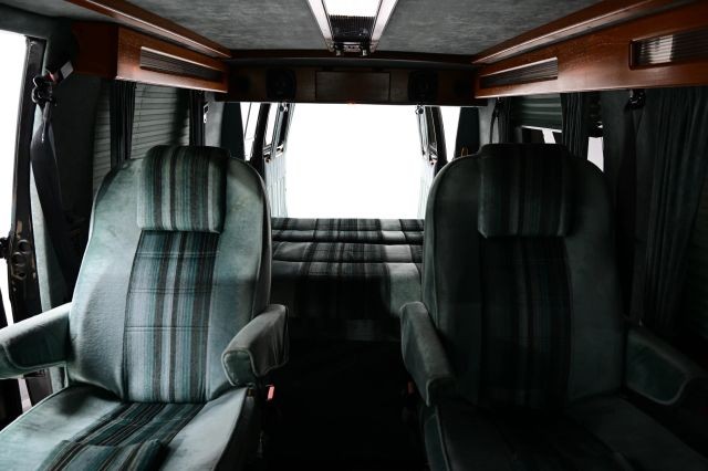 Chevrolet-Sportvan-G20-1992-Passenger-23