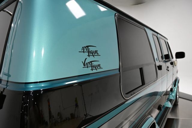 Chevrolet-Sportvan-G20-1992-Passenger-25