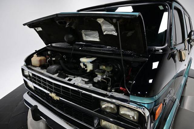 Chevrolet-Sportvan-G20-1992-Passenger-26